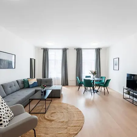 Spacious Luxury Old Town 2br Retreat Lejlighed Prag