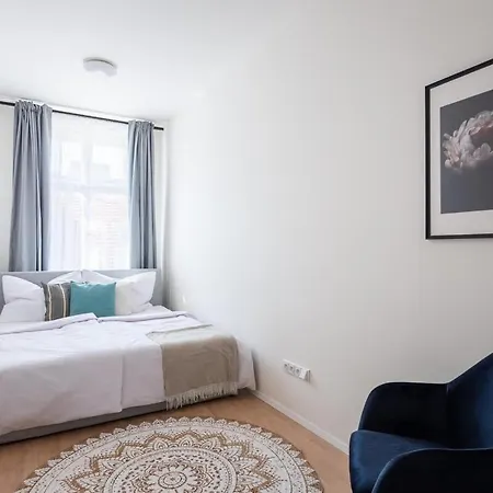 Spacious Luxury Old Town 2br Retreat