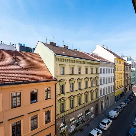 Well-located Luxury 3br Oasis In Apartman Prága