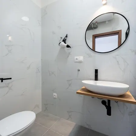 Spacious Luxury Old Town 2br Retreat פראג