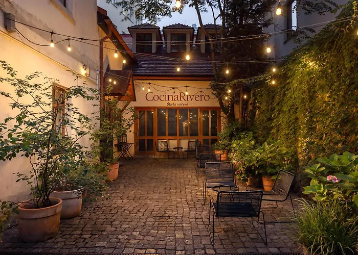 Appartamento Spacious Luxury Old Town 2br Retreat Praga