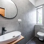 Apartamento Spacious Luxury Old Town 2br Retreat *