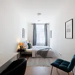 Spacious Luxury Old Town 2br Retreat Apartamento