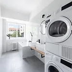 Spacious Luxury Old Town 2br Retreat